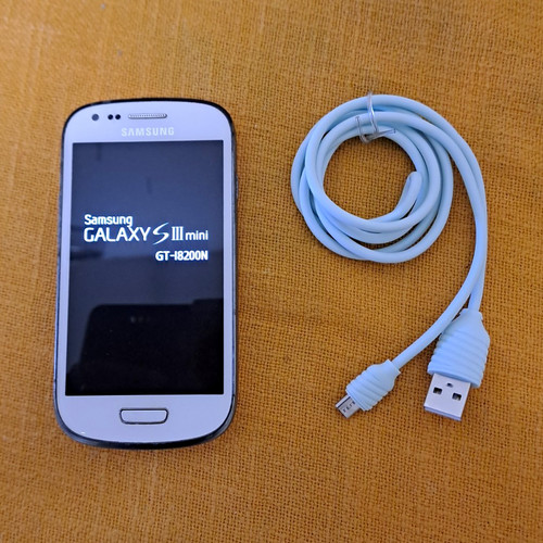 Samsung galaxy mini - s3,